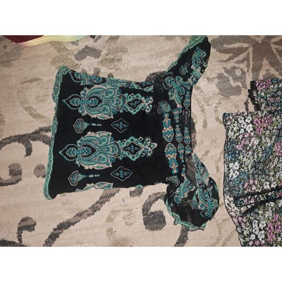 Lot # 111 Bundle of 9 tops-Blouses Small to Medium - Picture 9 of 11